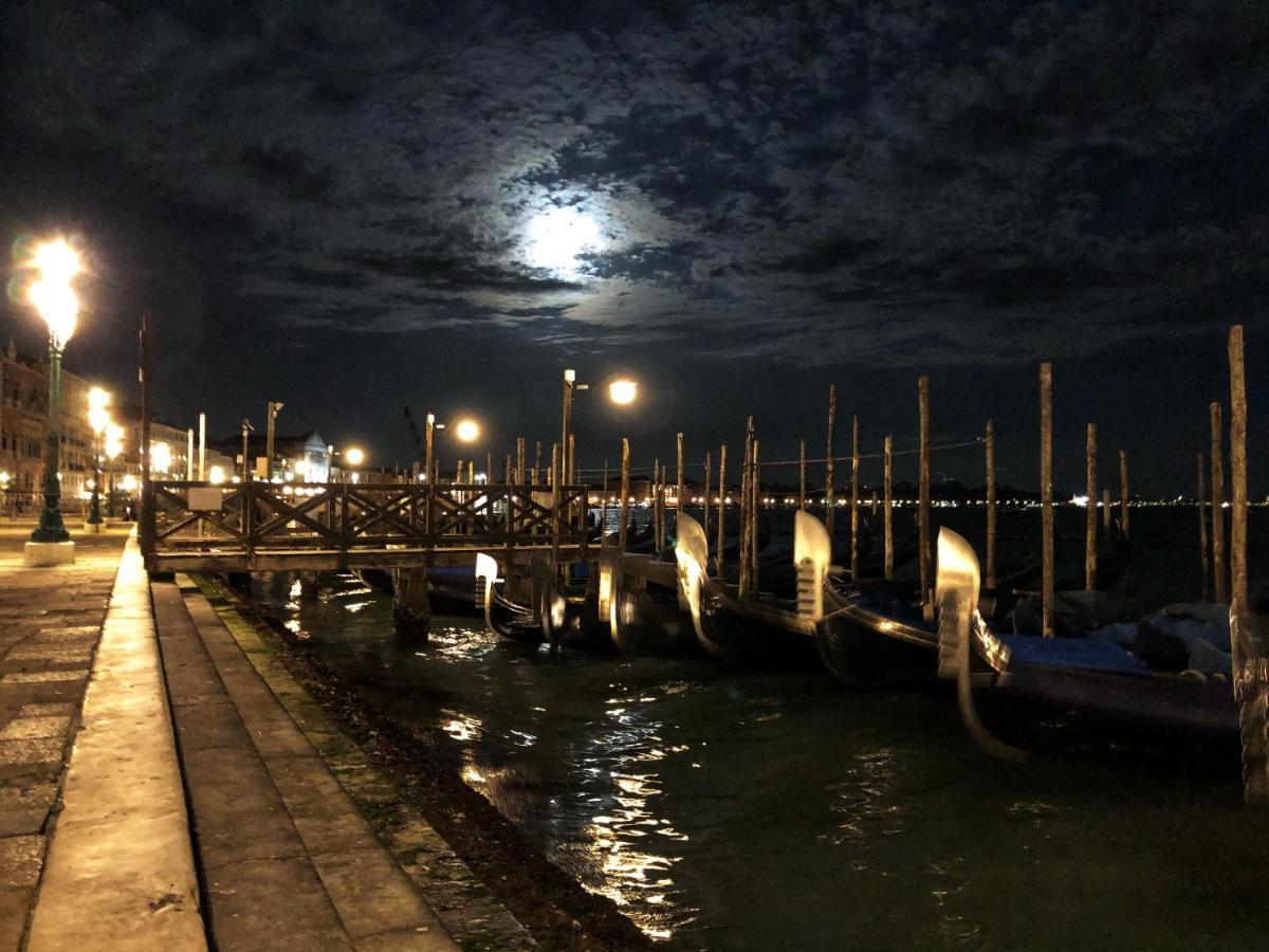 Le Vele Di Venezia Lägenhet Exteriör bild